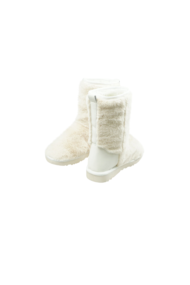 Fluffy clearance ugg boots