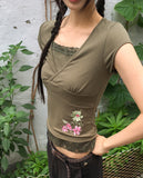 Nike V-neck Flower Embroidery Short Sleeve T-shirt