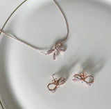 Rendine Ribbon Cubic Necklace