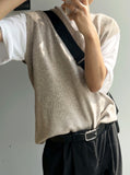 Hoko V-neck vest
