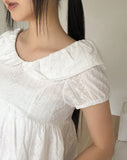 Daphi Round Collar Flower Punching Short Sleeve Blouse