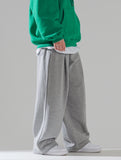 Calm One-Tuck Sweatpants