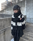 Fish Black Hair Pincer