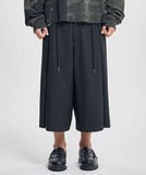 One Tuck Stripe Bermuda Pants