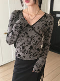 Zlin Paisley Velvet Flower Jacquard Wrap Long-Sleeved T-Shirt