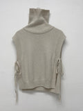 Turtleneck wool slit vest