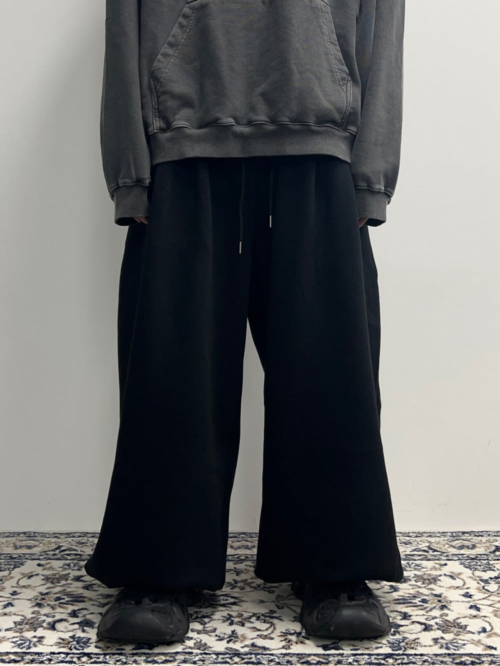【KOOLOSET】Over Jogging Two-Tuck Brushed Sweat Pants KOOLOSET (クロゼット) - オーバージョギングツータック裏起毛