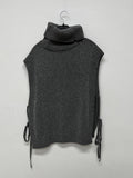 Turtleneck wool slit vest