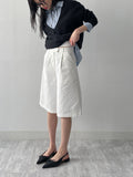 One Pin Tuck Cotton Bermuda Pants
