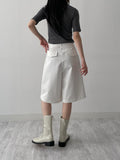 One Pin Tuck Cotton Bermuda Pants
