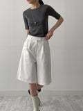 One Pin Tuck Cotton Bermuda Pants