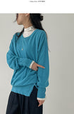 Slit Button V-neck Overfit Knit