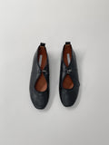 Pomp String Flat Shoes
