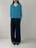 Slit Button V-neck Overfit Knit