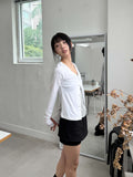 TWIST BUTTON V-NECK CARDIGAN