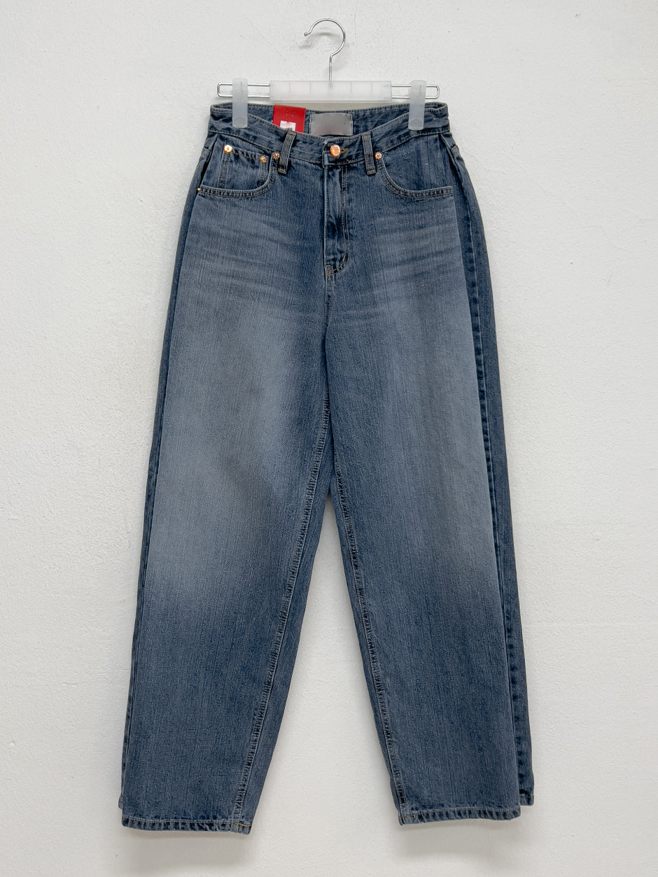 【INCHANT ME】310 Pleated Wide Denim Pants 00035_b7c13186-be07-4384-95bd-