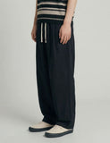 Hinge One Tuck Curved Pants