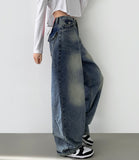 Back Point Pocket Washing Wide Fit Denim Pants