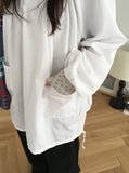 Hudin U-neck Cotton Pocket Blouse