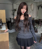 Knots Double Button Off-Shoulder Slim Knit