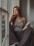Folded ribbed snap sleeveless shirt