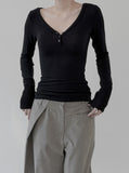 Button Slim V-Neck Tee