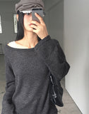 Wali Bokashi Boat Neck Off-Shoulder Long Sleeve Knit