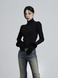 Solid ribbed turtleneck