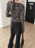 Zlin Paisley Velvet Flower Jacquard Wrap Long-Sleeved T-Shirt
