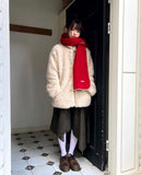 Mutton color matching knit muffler