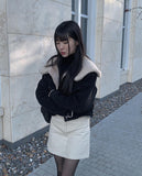 Iro simple half-moon cross bag