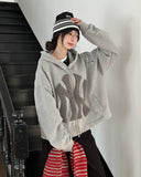 [Lining brushed] Curie New York Patch Damage Hooded Zip-up