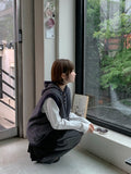 Deranki Stripe Over Hood Knit Vest