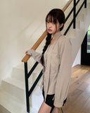 [Muffler set] Ir bean button side strap V-neck long sleeve blouse