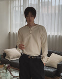 Meden Raglan Crop Henley Neck