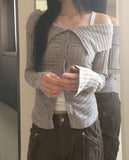 Tsupol Bokashi Collar Off-shoulder Button Brushed T-shirt