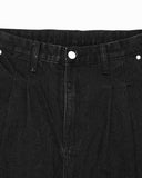 BASIC TWO TUCK BLACK DENIM