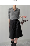 One Pin Tuck Cotton Bermuda Pants