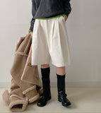 Pinot Corduroy Pintuck Bermuda Pants