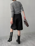 One Pin Tuck Cotton Bermuda Pants