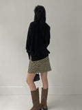 Slit Button V-neck Overfit Knit