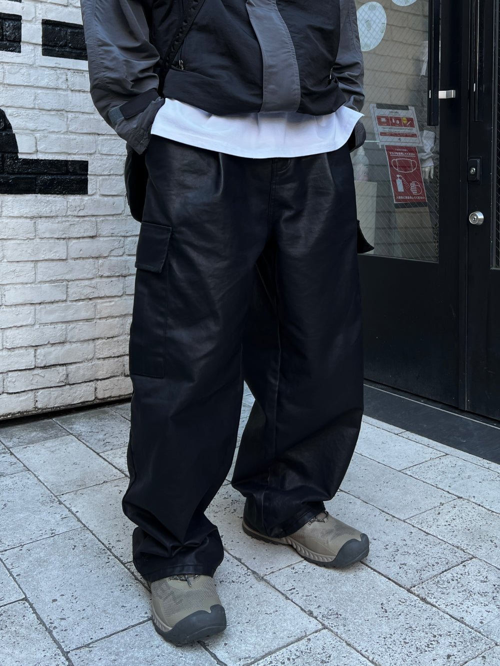 【KOOLOSET】Carbon Coated Cargo Pants 00069_f51f52fe-df12-49fd-8c5c-