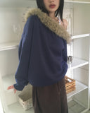 [Brushed lining] Perrin Fur One Off-Shoulder Sweatshirt