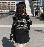 Mund Off-Shoulder Pattern Knit