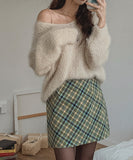 Wings Angora V-neck knitwear