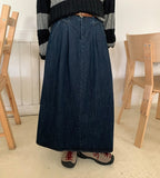 Bekodi banding belt pin tuck brushed denim long skirt