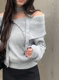 Dahi Off-Shoulder Button Knit Muffler Set