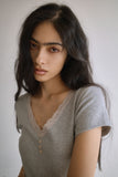LACE TRIM V-NECK T-SHIRT