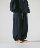 [AG.W] Valley Tuck Wappen Wide Sweat Pants