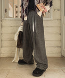 Sloped Wool One-Tuck Wide Slacks